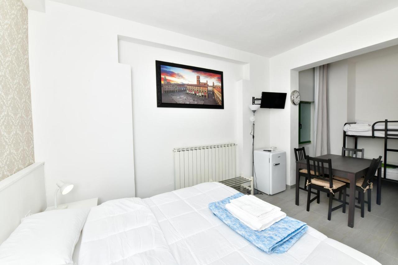 A San Lazzaro Rooms Сан-Ладзаро-ди-Савена Экстерьер фото