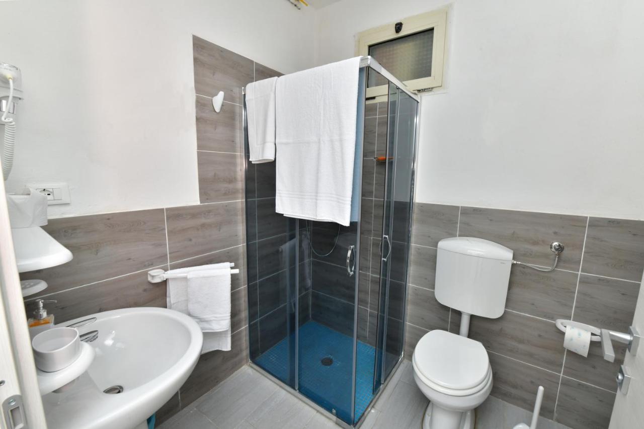 A San Lazzaro Rooms Сан-Ладзаро-ди-Савена Экстерьер фото
