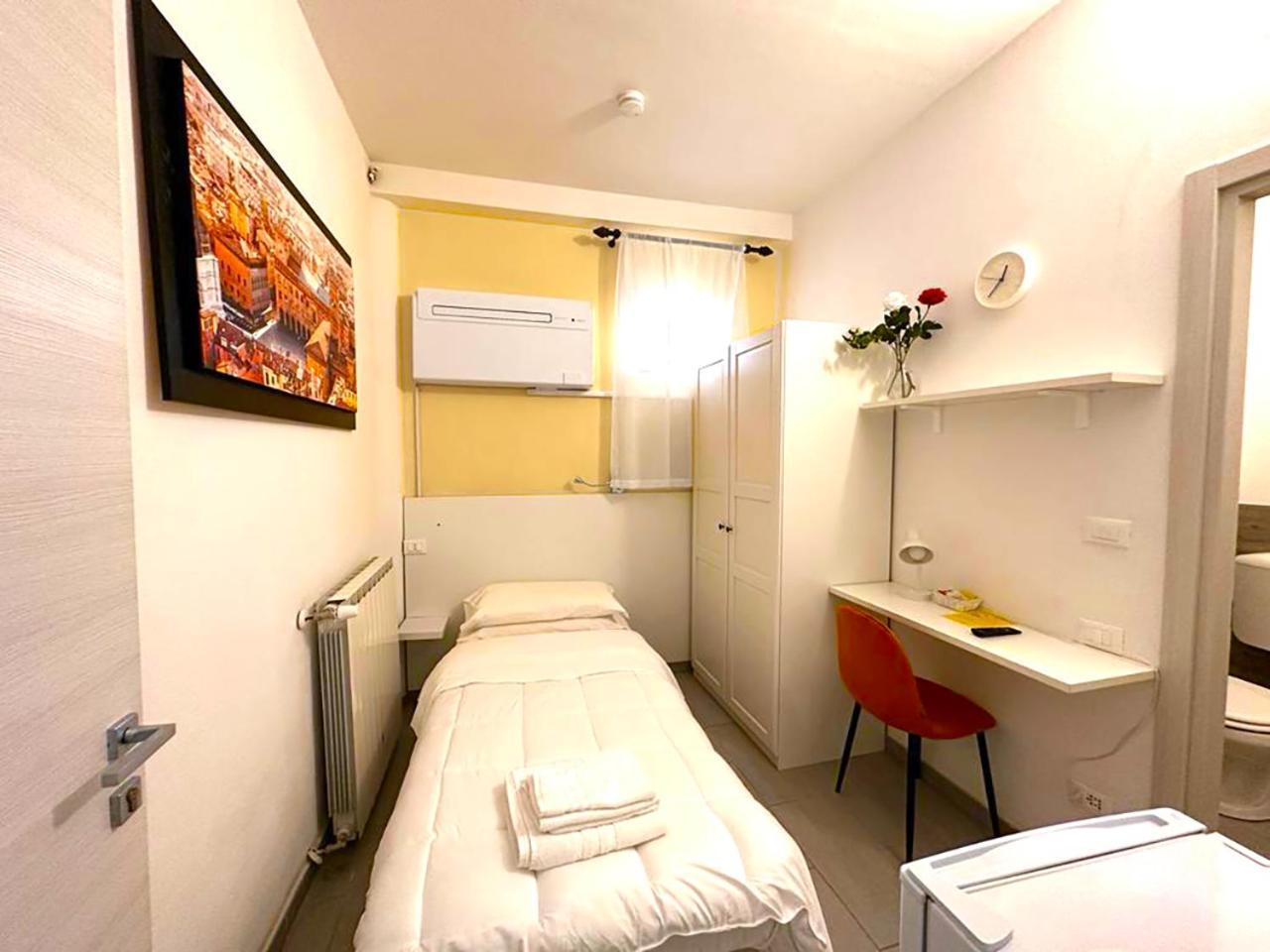 A San Lazzaro Rooms Сан-Ладзаро-ди-Савена Экстерьер фото
